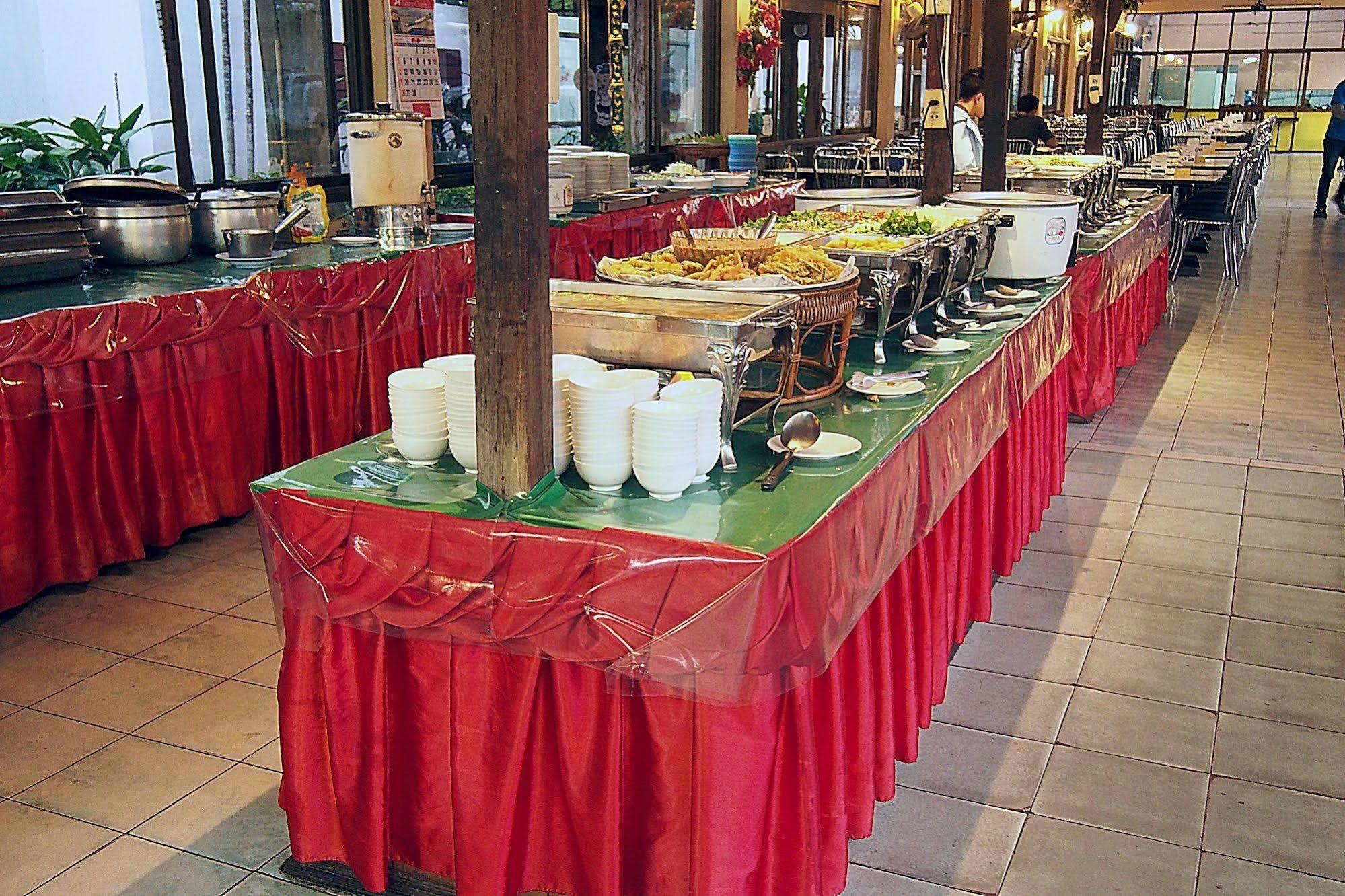 U-Sa Family Hotel Chiang Mai Eksteriør billede