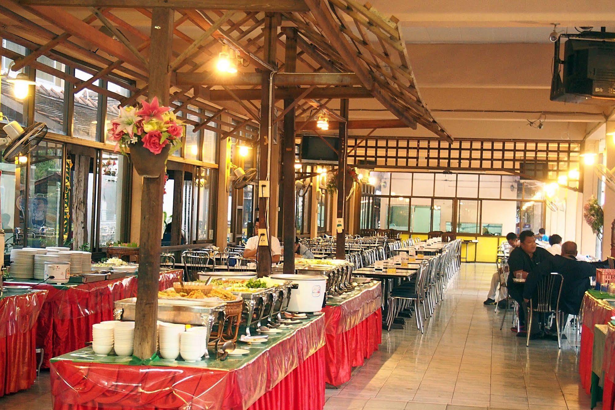 U-Sa Family Hotel Chiang Mai Eksteriør billede