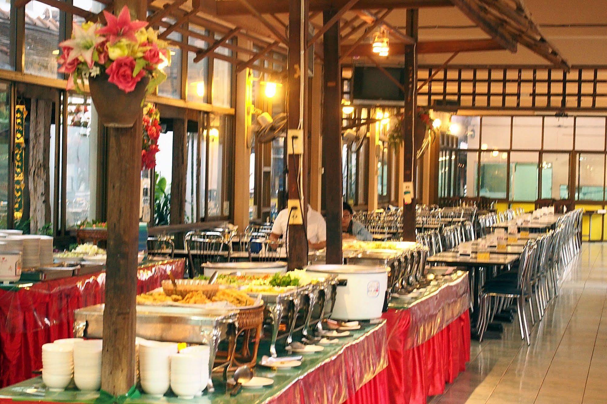 U-Sa Family Hotel Chiang Mai Eksteriør billede
