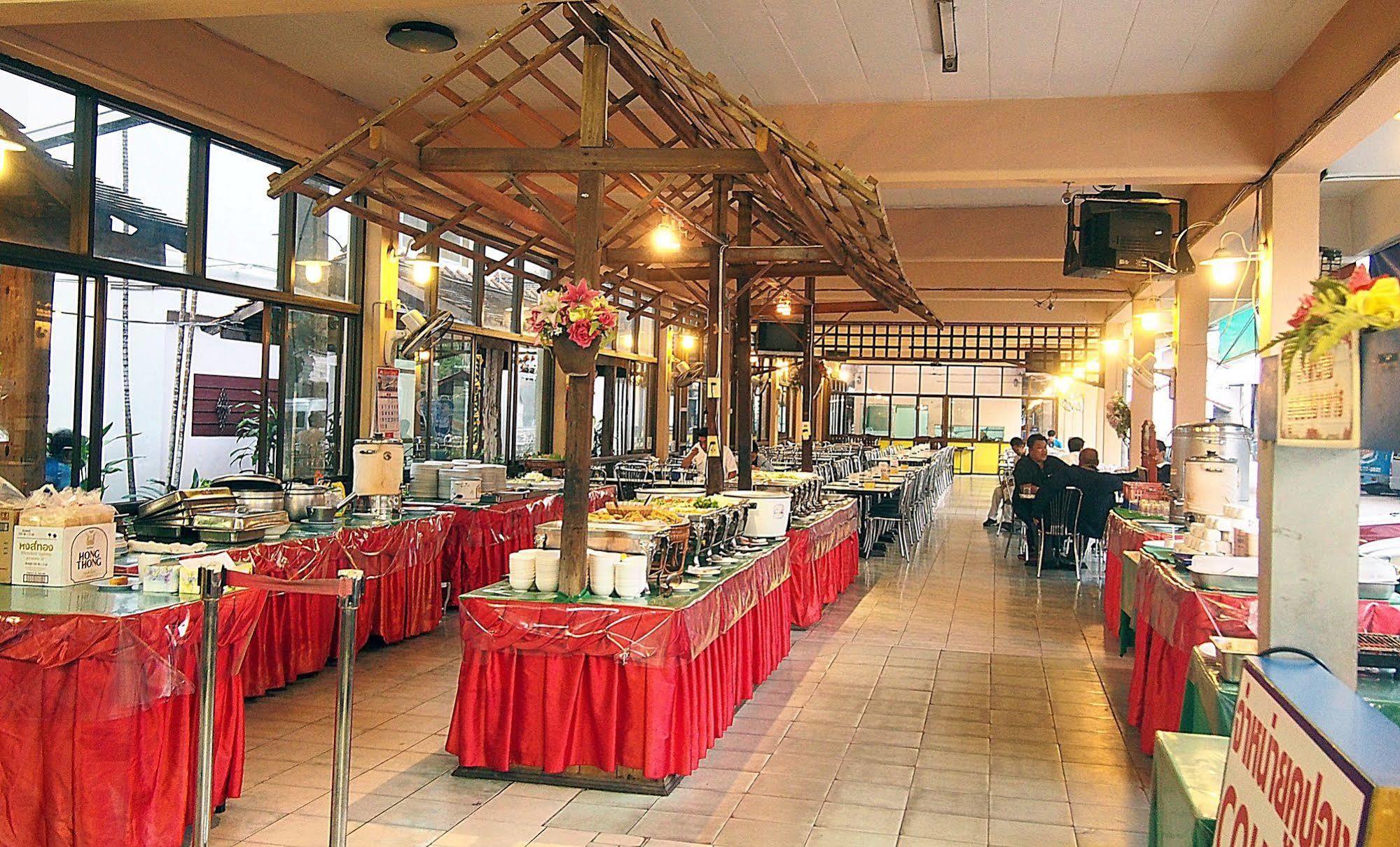 U-Sa Family Hotel Chiang Mai Eksteriør billede
