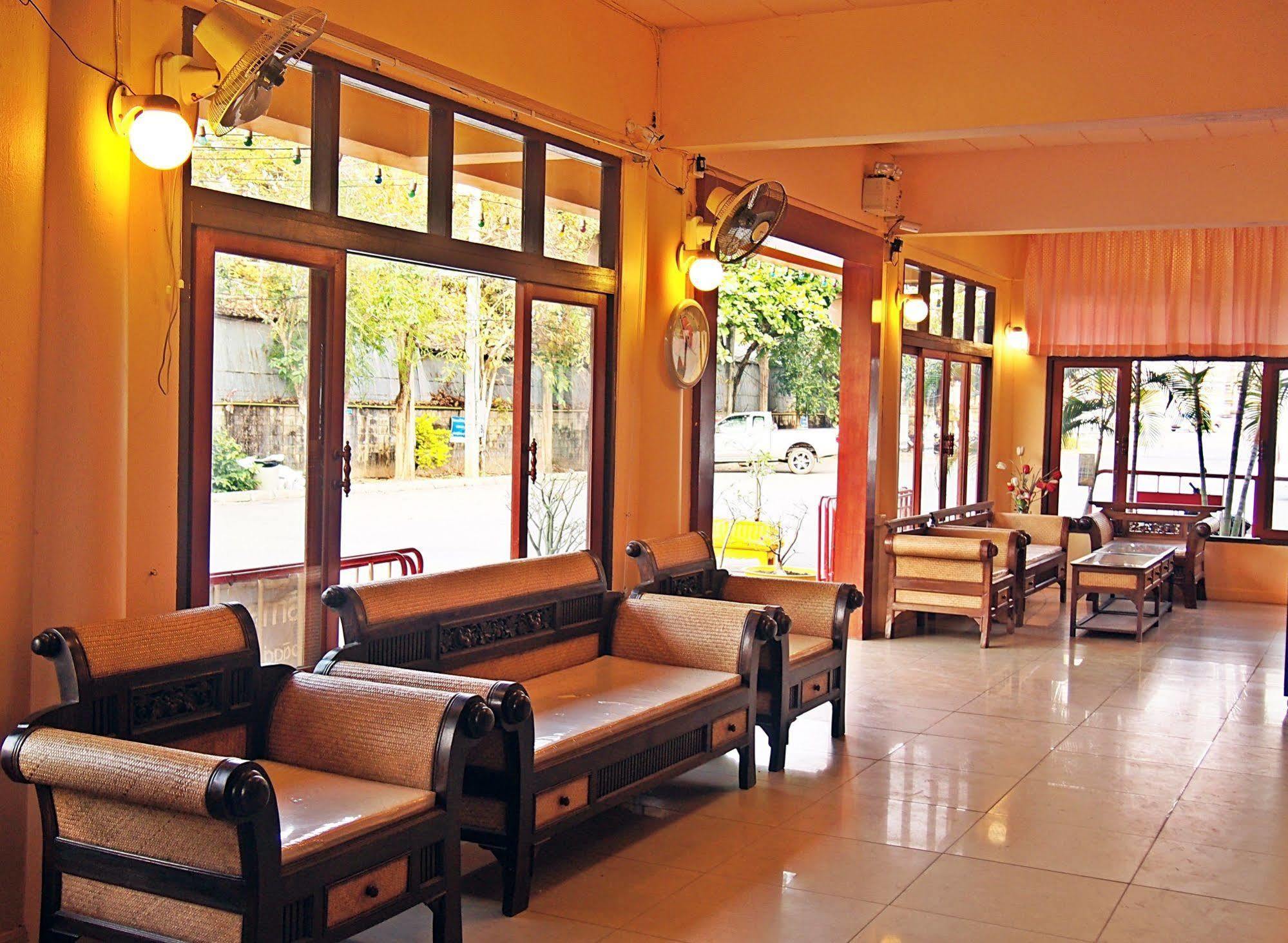 U-Sa Family Hotel Chiang Mai Eksteriør billede