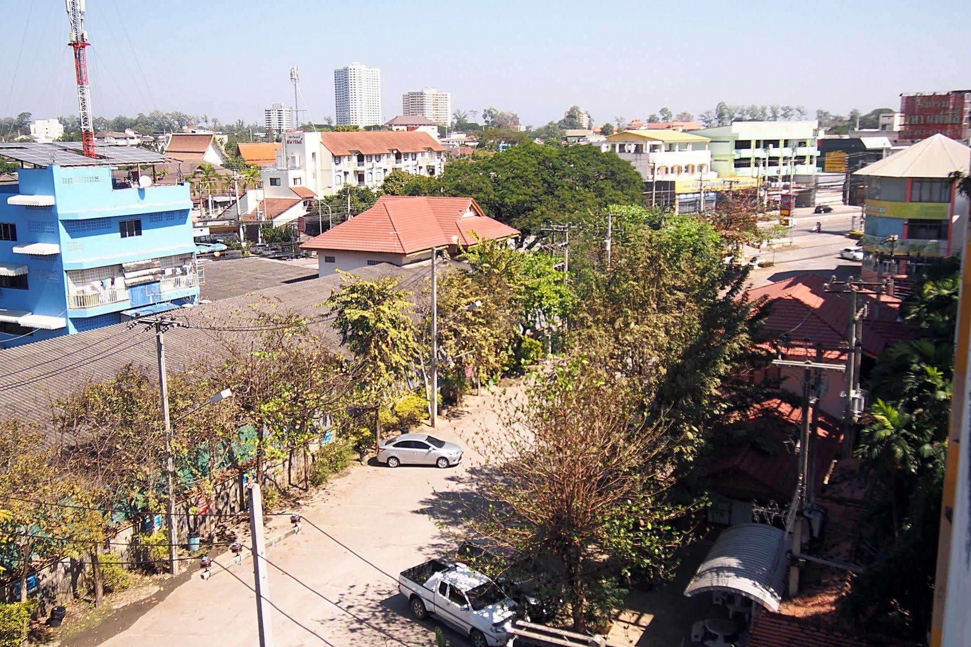 U-Sa Family Hotel Chiang Mai Eksteriør billede